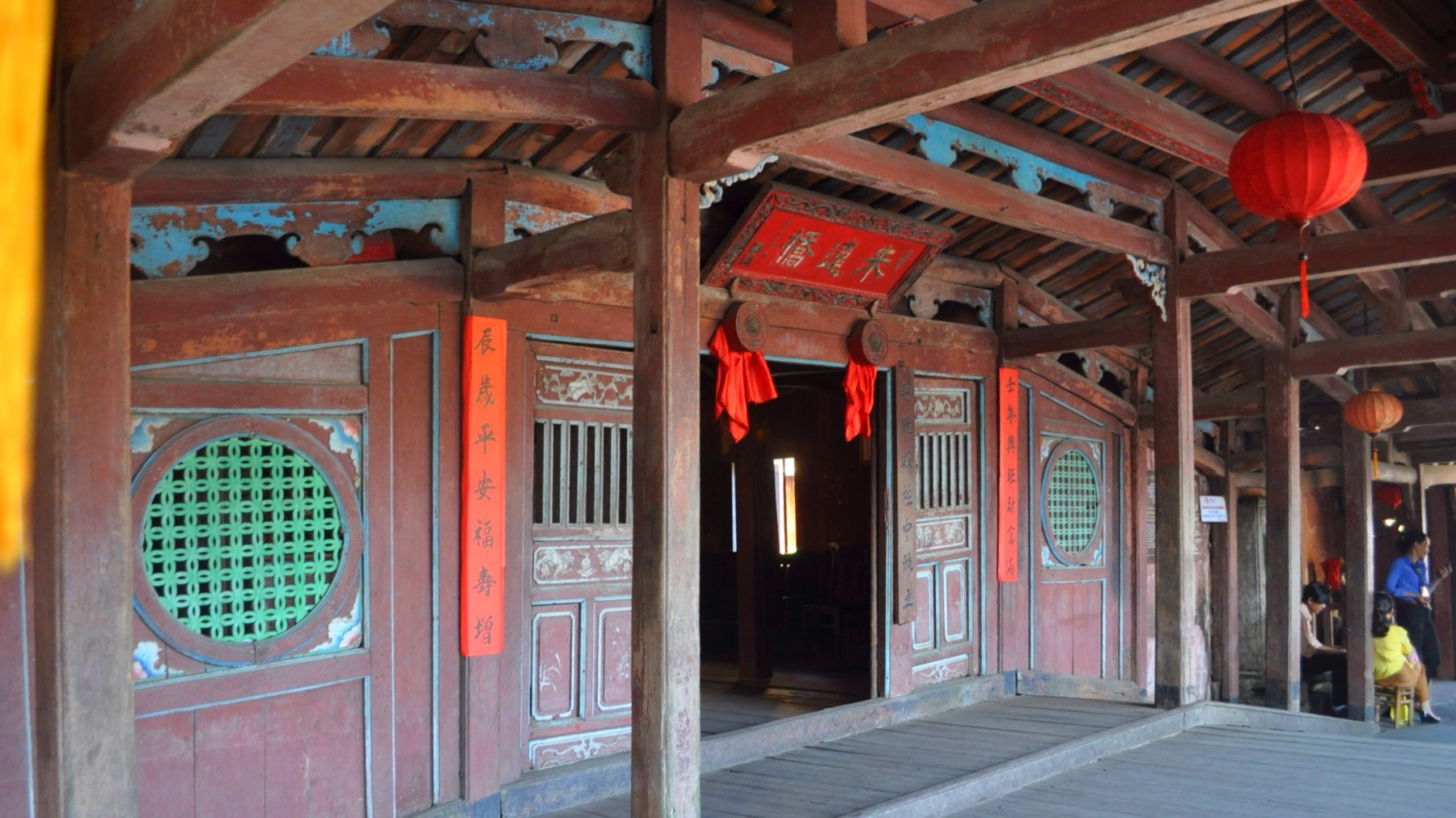 The 16th-century Japanese Covered Bridge in Hội An's old town